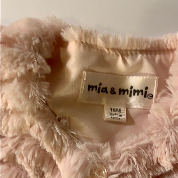 Pink faux fur Mia & Mimi stole. - Picture 4 of 6